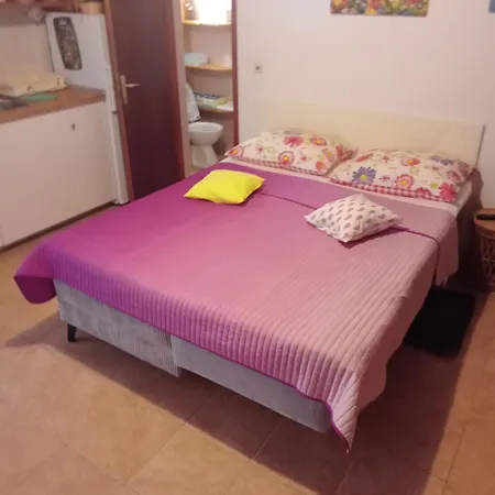 Apartment Mak